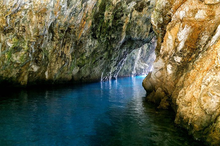 Gruppentour zur Blauen Höhle und zu den Pakleni-Inseln ab Hvar