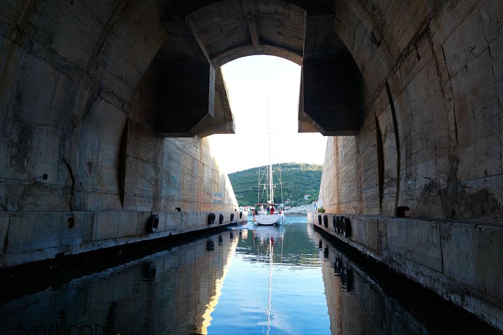 Gruppentour zur Blauen Höhle und zu den Pakleni-Inseln ab Hvar