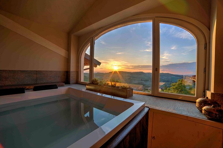 Privat jacuzzi og vinsmaking