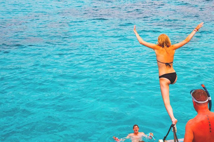 Ibiza strandhopcruise met paddleboards, drankjes en eten 6 uur
