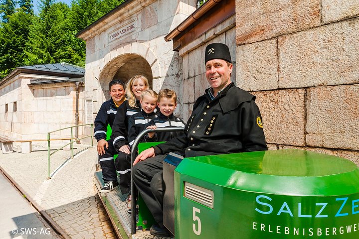 Hoppa över kön Saltgruvor och Bayerska bergen Tour från Salzburg