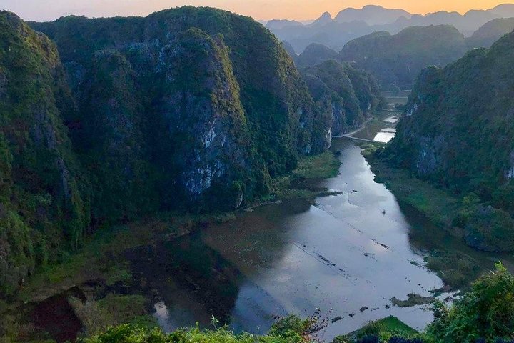Ninh Binh Day Trip from Hanoi with Tam Coc Boat Ride