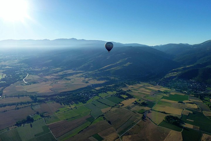 Volo in mongolfiera pre-Pirenei con prelievo opzionale a Barcellona