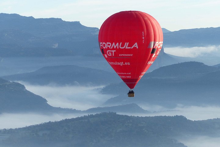 Volo in mongolfiera pre-Pirenei con prelievo opzionale a Barcellona