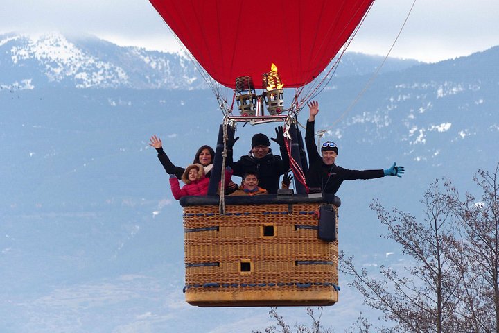 Volo in mongolfiera pre-Pirenei con prelievo opzionale a Barcellona