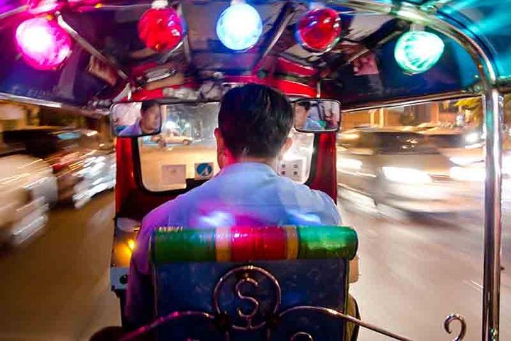 Bangkok bei Nacht Tuk Tuk Tour: Märkte, Tempel & Essen