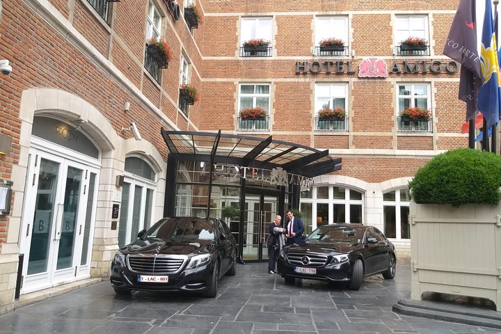 Trasferimento privato da Bruxelles ad Amsterdam con sosta al Castello di De Haar