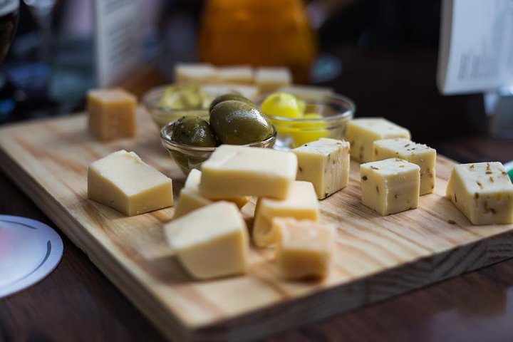 De Parme : Visite de la ferme Parmigiano Reggiano et dégustation avec transfert
