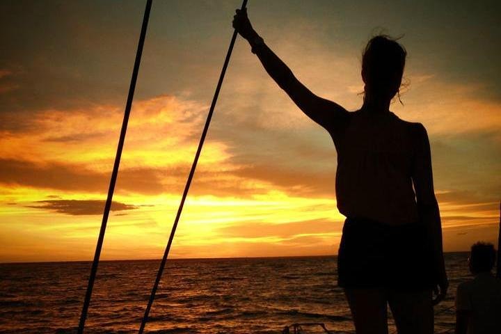 Solnedgang 3-timers cruise fra Darwin med middag og musserende vin