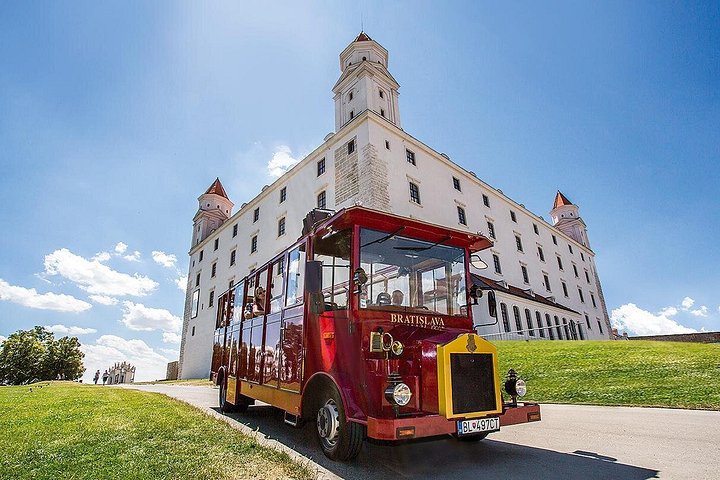 Stor slottstur i Bratislava med Presporacik sightseeingfordon