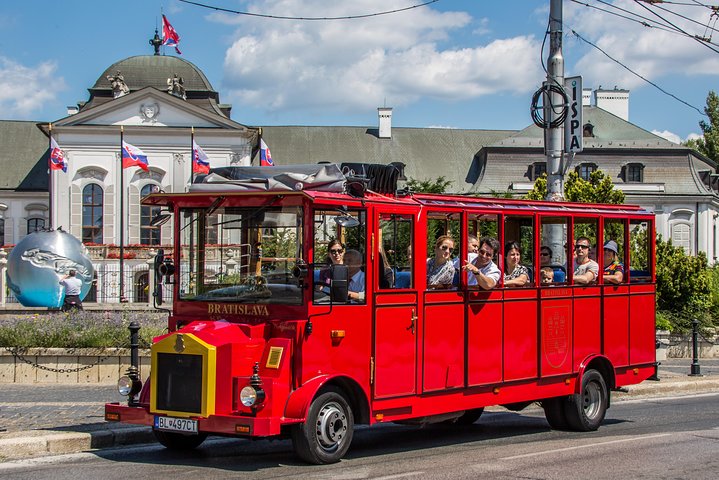 Stor slottstur i Bratislava med Presporacik sightseeingfordon