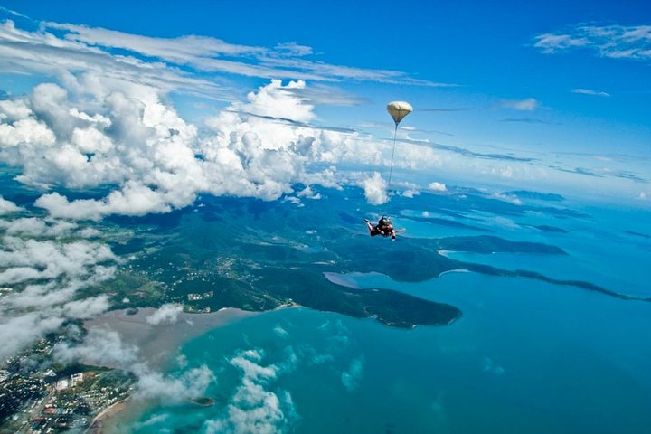 Restauranter i nærheten av Airlie Beach Tandem Skydive Over the Whitsunday Islands