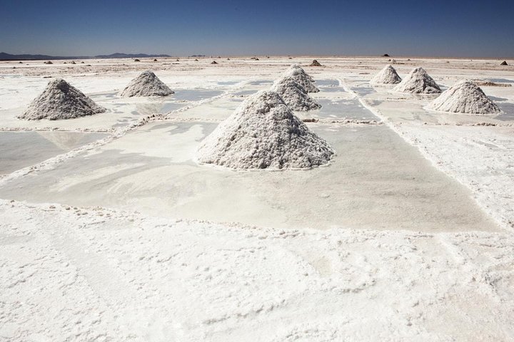 Salar De Uyuni 2days 1night. Eng Guide. Volcan Tunupa Ruta. Ask For Availability