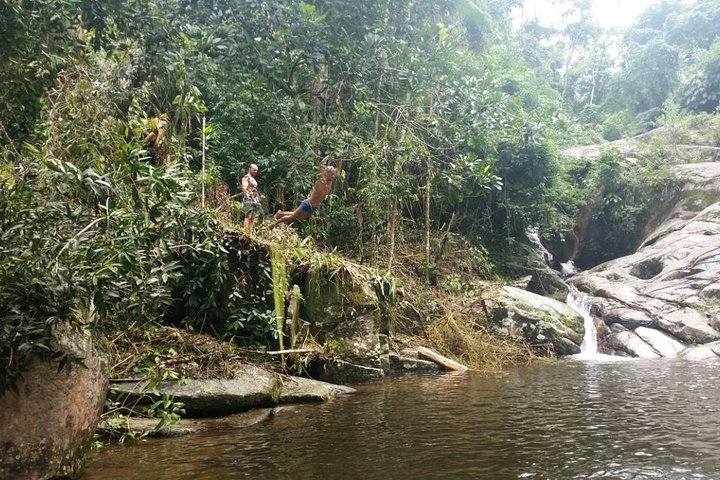 Vattenfall Jungle Jeep Adventure och Cachaca Tour från Paraty