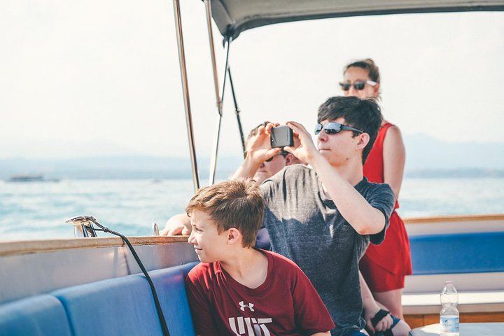 Da Verona: tour di un giorno del Lago di Garda e Sirmione con crociera