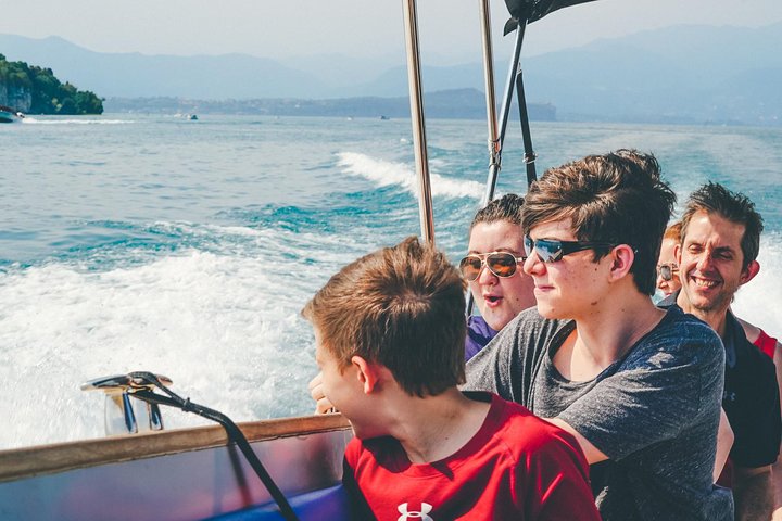 Da Verona: tour di un giorno del Lago di Garda e Sirmione con crociera