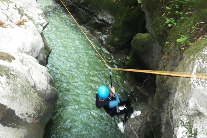 Descubrimiento de barrancos 3h en Grenoble (alto cañón de Furón)