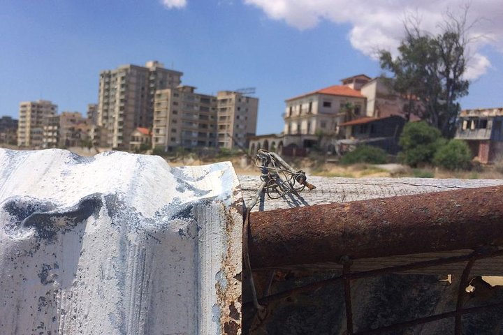 Excursão de miniônibus Famagusta à cidade fantasma saindo de Protaras e Ayia Napa