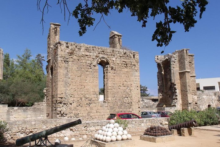 Excursão de miniônibus Famagusta à cidade fantasma saindo de Protaras e Ayia Napa