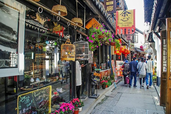 Von Shanghai : Zhujiajiao Water Town Private Tour mit Bootsfahrt