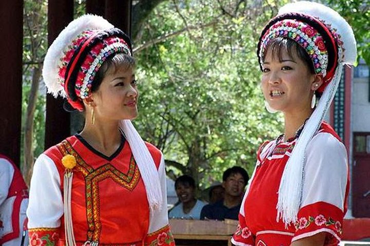 Visite privée du marché local de la vieille ville de Xizhou au lac Erhai, trois pagodes de Dali