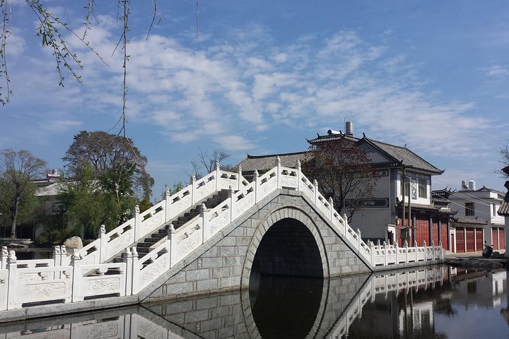 Visite privée du marché local de la vieille ville de Xizhou au lac Erhai, trois pagodes de Dali