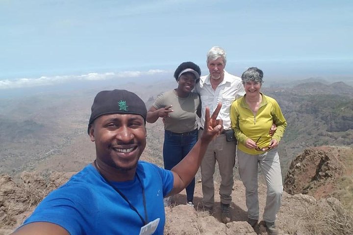 Senderismo Pico de Antónia – Aventura en la cumbre y vistas panorámicas