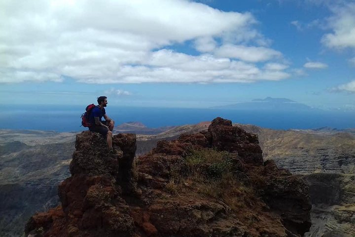 Senderismo Pico de Antónia – Aventura en la cumbre y vistas panorámicas