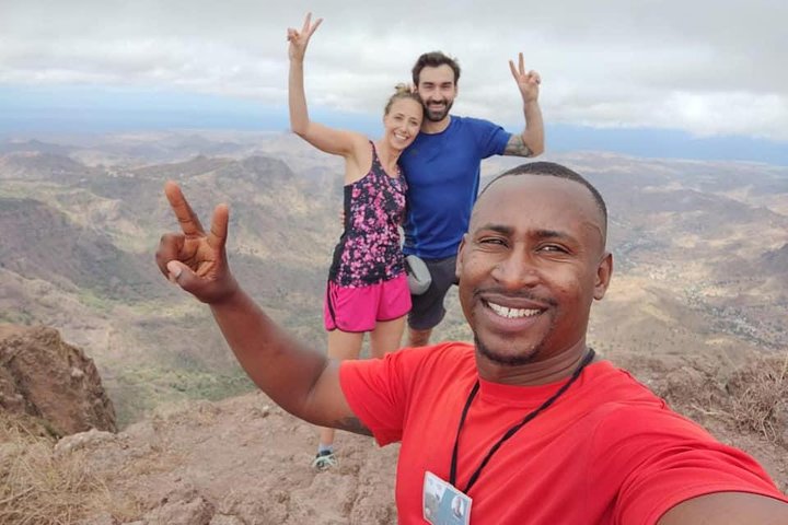 Senderismo Pico de Antónia – Aventura en la cumbre y vistas panorámicas