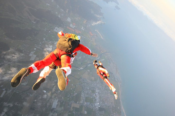 16.500ft parachute over Abel Tasman met NZ's meest epische landschap