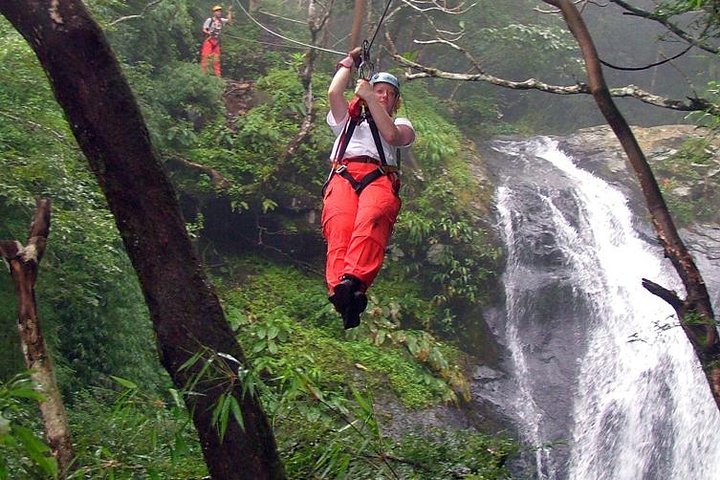 Pacchetto Platinum (3D/2N + 18 zipline, 11 cascate)
