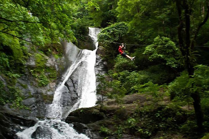 Pacchetto Platinum (3D/2N + 18 zipline, 11 cascate)