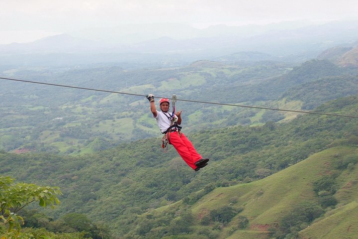 Pacchetto Platinum (3D/2N + 18 zipline, 11 cascate)