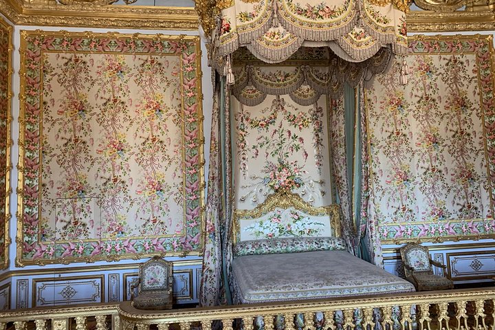Tour guidato privato del Palazzo di Versailles e Giverny da Parigi