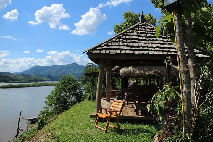 VOLLE DAG - Kuang Si-waterval, kajak op de Nam Ou / Mekong-rivier, Pak Ou-grotten