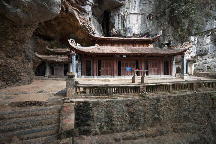 Ninh Binh Day Trip from Hanoi with Tam Coc Boat Ride