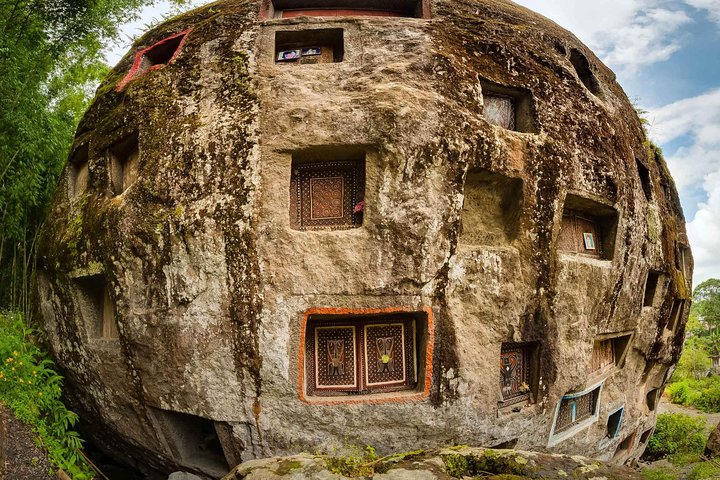 3 dias Tana Toraja de Makassar: Aldeia de Kete Kesu, Menir ao enterro fúnebre