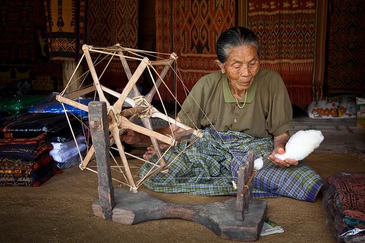 3 dias Tana Toraja de Makassar: Aldeia de Kete Kesu, Menir ao enterro fúnebre
