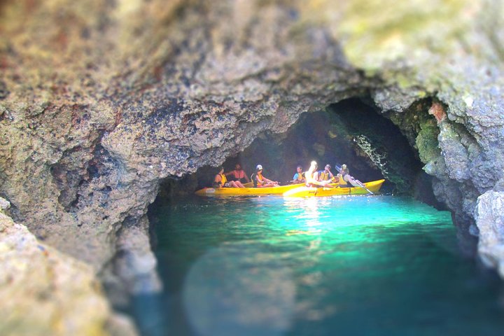 Ponta da Piedade Caves Kajaktocht in Lagos + Snorkelen