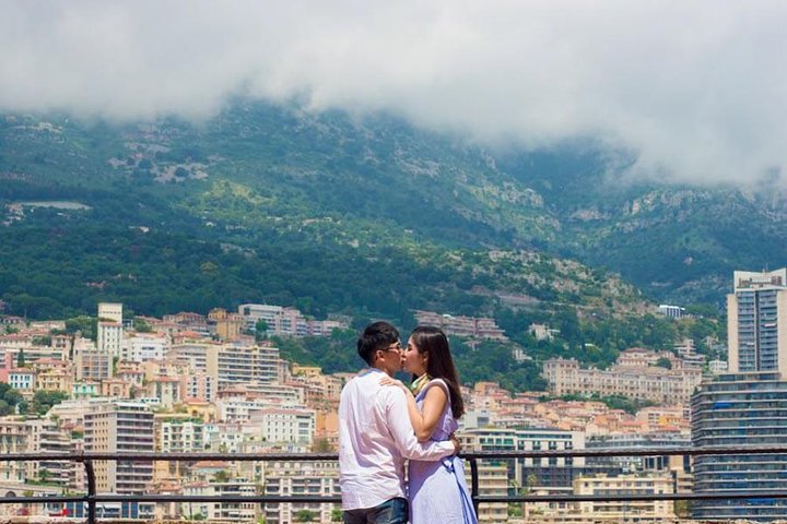 Sessione fotografica privata con un fotografo locale a Mentone