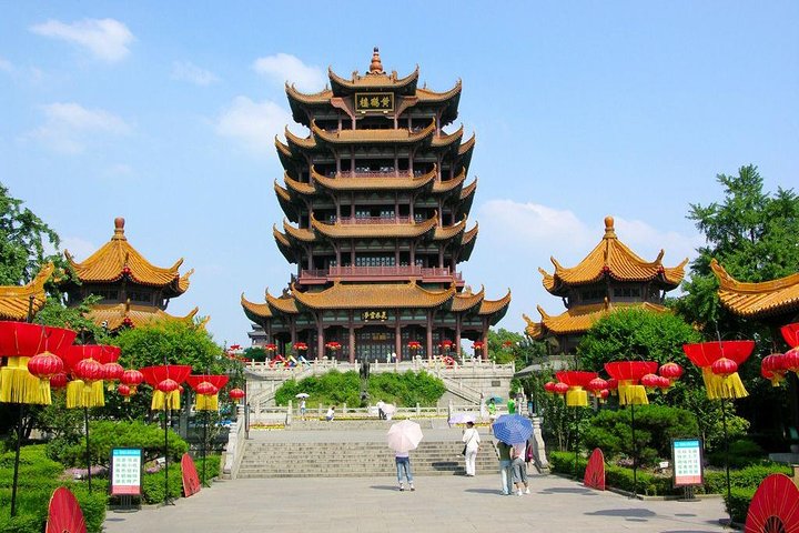 Private tour to Wuhan Yellow Crane Tower Donghu lake Mo Mountain