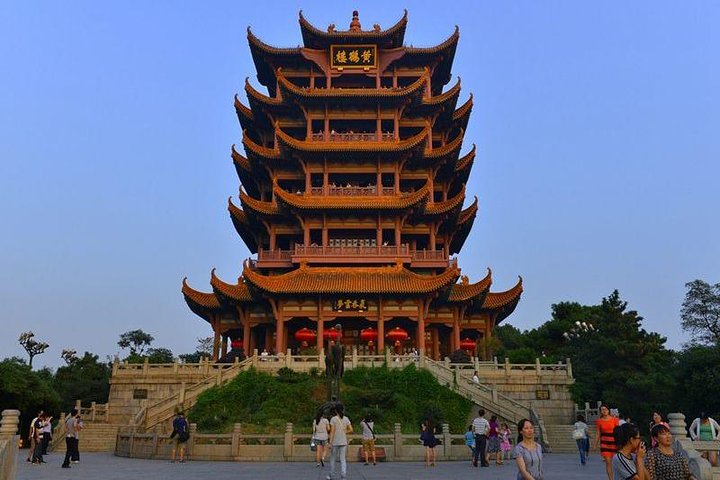 Private tour to Wuhan Yellow Crane Tower Donghu lake Mo Mountain
