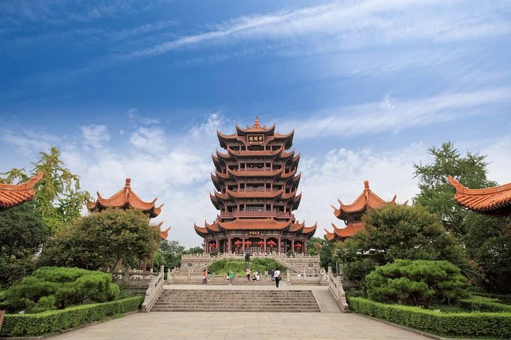 Private tour to Wuhan Yellow Crane Tower Donghu lake Mo Mountain