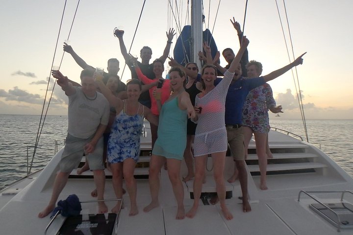 Afternoon Luxury Catamaran Seiling og Charter Cruise fra Bridgetown