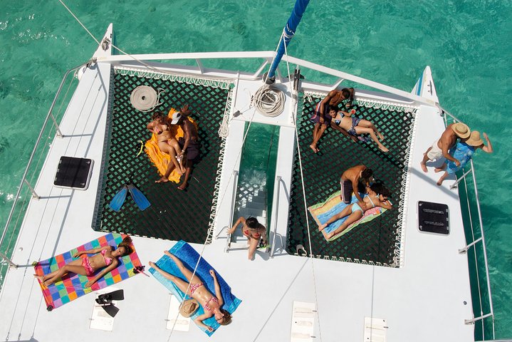 Vela di un giorno in catamarano per l'isola di Icacos da Fajardo