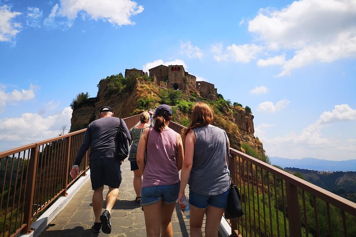 Expérience en vélo électrique en petit groupe d'Orvieto à Civita avec déjeuner