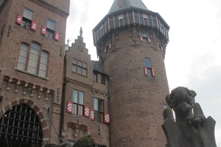 Trasferimento privato da Bruxelles ad Amsterdam con sosta al Castello di De Haar