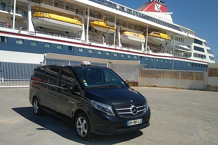 Tour Privativo de 5 Horas pela Provença de Marselha em Carro de Luxo