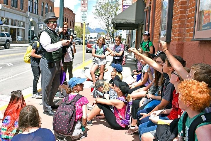 Forajidos, Putas & Historia : Tour Autoguiado en Audio Salida