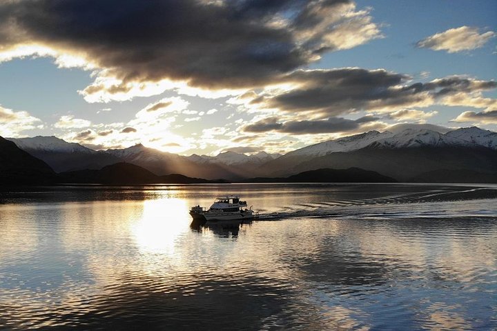 Lake Wanaka 1 - Rondvaart van 1 uur inclusief wijn en kaas